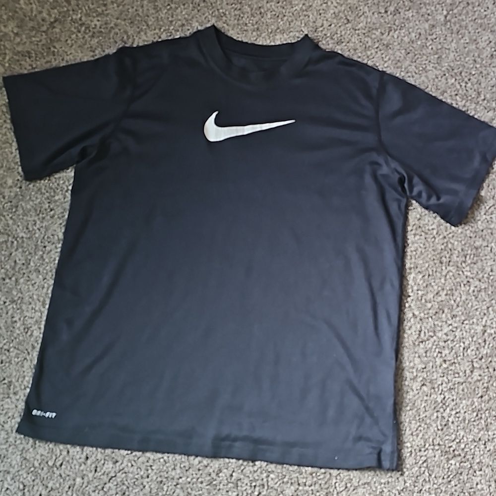 EUC! Boy's Nike Dri-fit Tee Sz XL